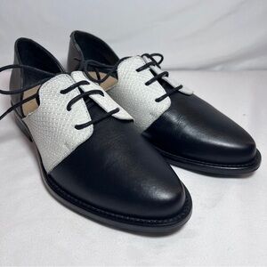 ALEX + ALEX Black & White Oxford Show -size 37